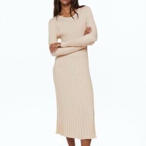 Ribbed cream midi dress